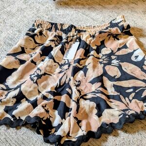 Kathy Ireland Black and Tan Floral Shorts